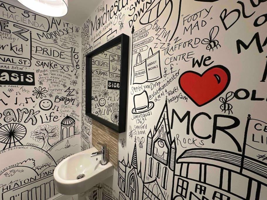 Waterside Mufc & Trafford Centre Townhouse 4 Bedroom Free Parking Манчестер Экстерьер фото