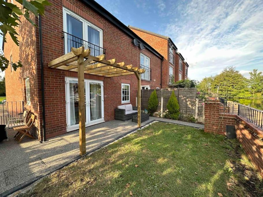 Waterside Mufc & Trafford Centre Townhouse 4 Bedroom Free Parking Манчестер Экстерьер фото