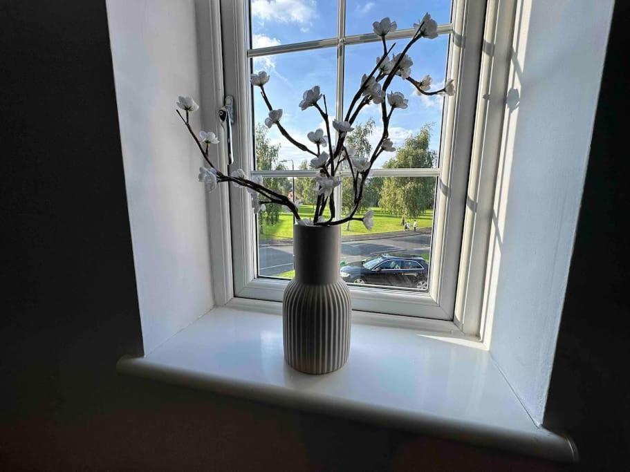 Waterside Mufc & Trafford Centre Townhouse 4 Bedroom Free Parking Манчестер Экстерьер фото